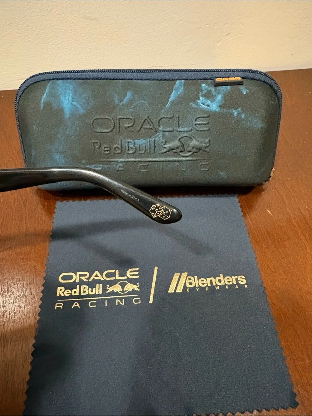 Oracle Red Bull Racing Men’s Blue Tortoise Sunglasses by Blenders